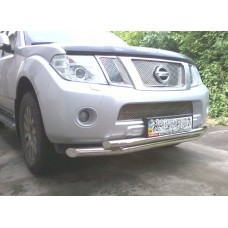 Защита переднего бампера Nissan Navara 2010+