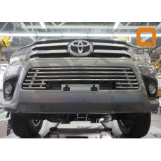Решетка радиатора Toyota Hilux 2016+